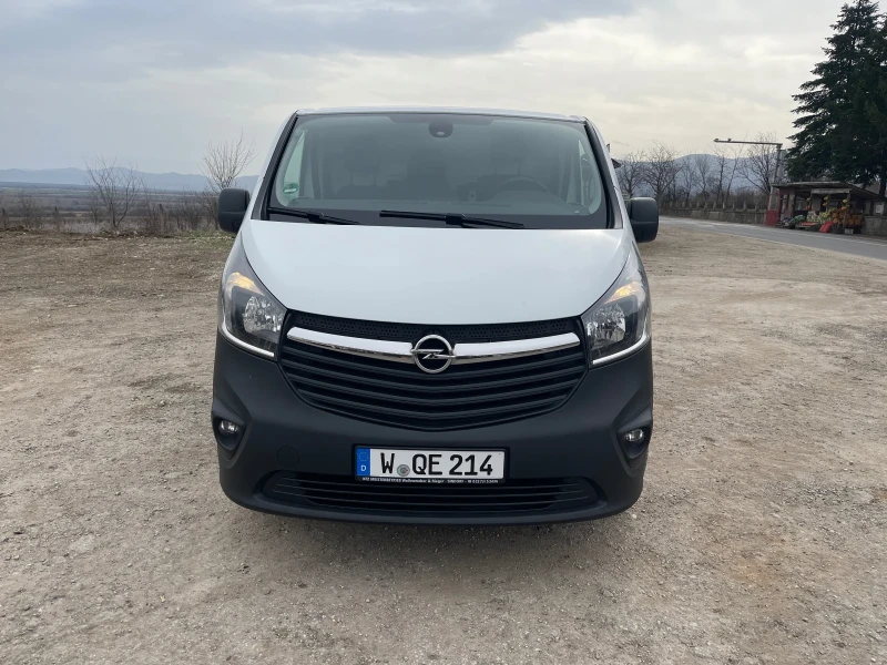 Opel Vivaro, снимка 1 - Бусове и автобуси - 49472057