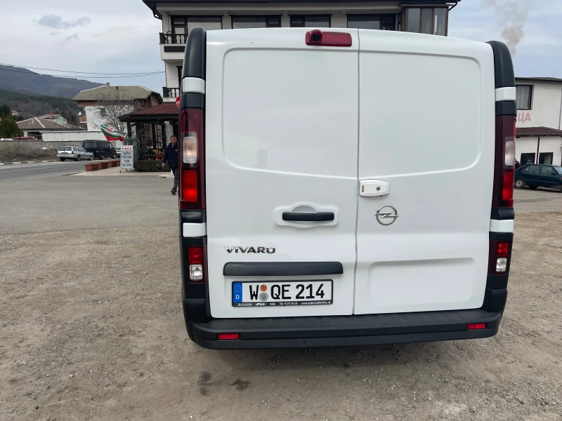 Opel Vivaro, снимка 6 - Бусове и автобуси - 49472057