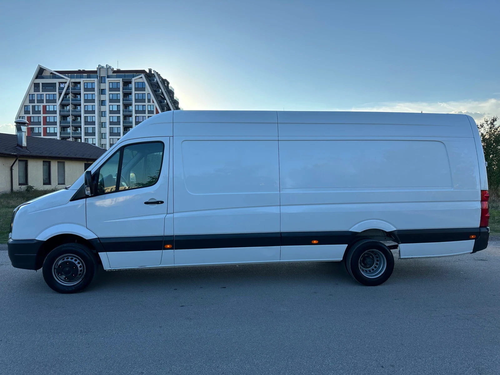 VW Crafter 2-на гума - изображение 2