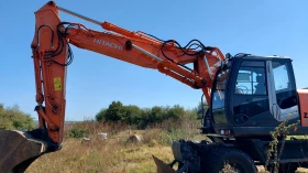 Багер Hitachi 210W-3, снимка 8