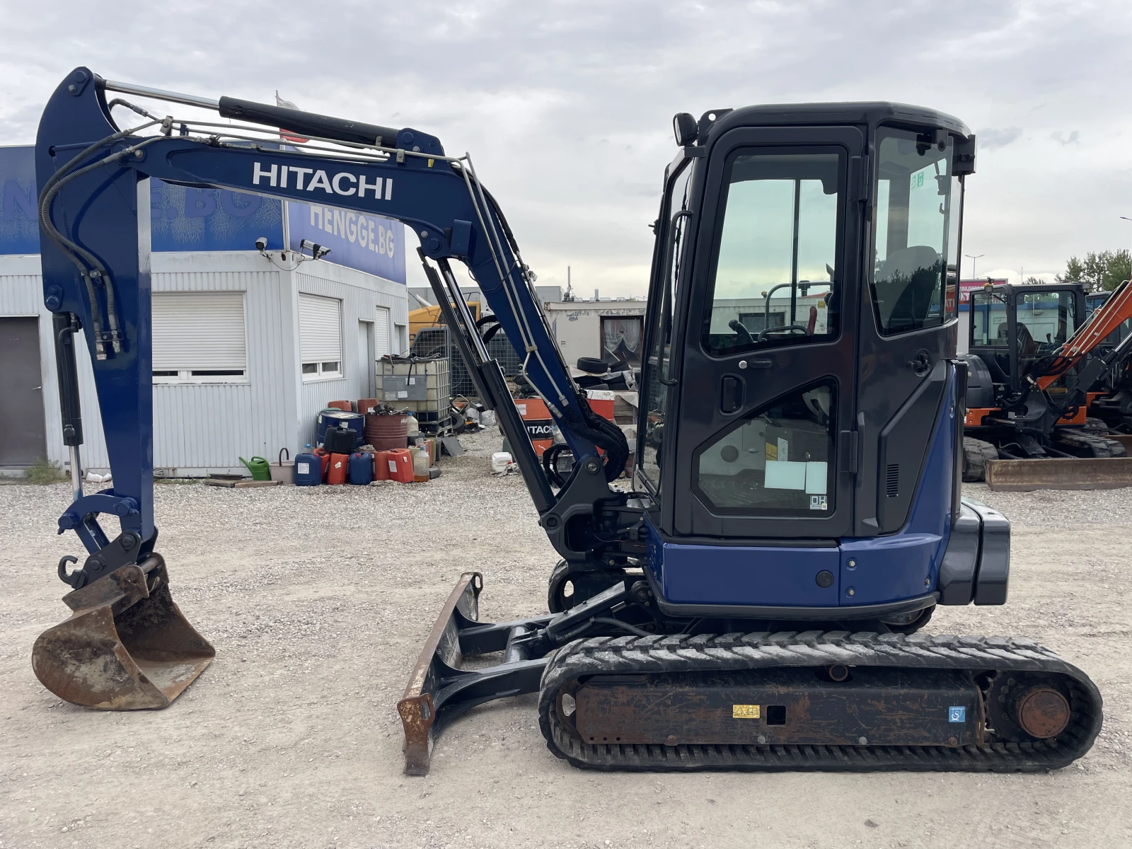 Багер Hitachi ZX 38U -5A, снимка 1