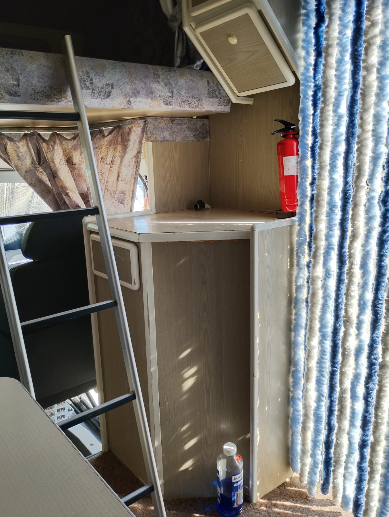 Кемпер Ford Transit , снимка 14 - Каравани и кемпери - 55866149