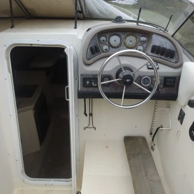 Моторна яхта Wellcraft, снимка 6 - Воден транспорт - 52809599