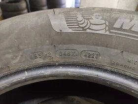 Гуми Зимни 235/65R17, снимка 8 - Гуми и джанти - 43611754