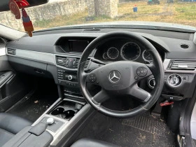 Mercedes-Benz E 220 На части, снимка 8