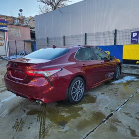     Toyota Camry SE