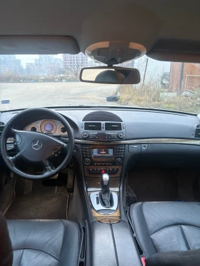 Mercedes-Benz E 320, снимка 9