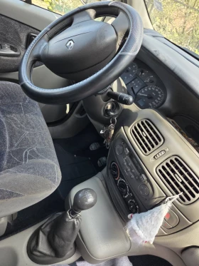 Renault Scenic - 1100 € / 2151.41 лв. - 98075173 7