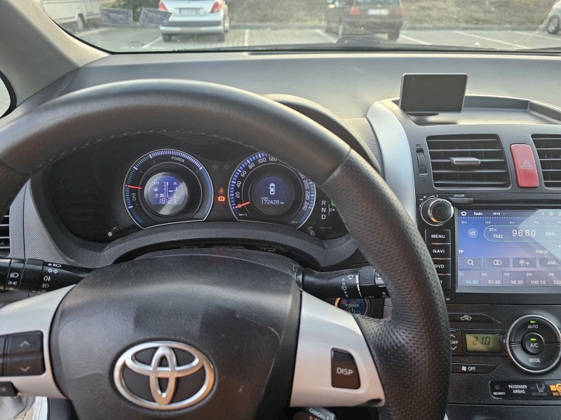 Toyota Auris, снимка 5 - Автомобили и джипове - 43609428