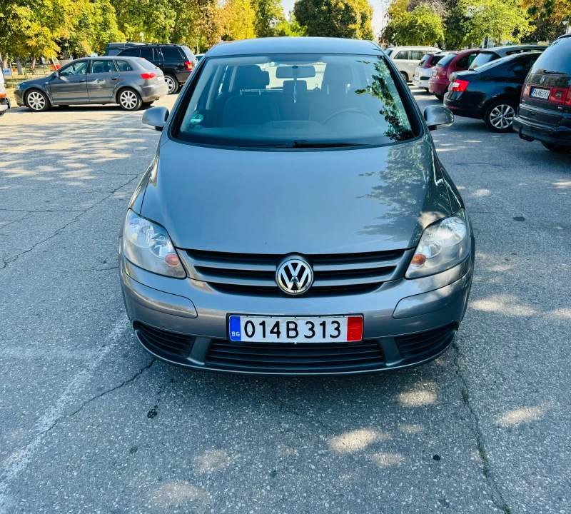 VW Golf Plus 1.6 бензин 102 к.с СТАРИЯ МОТОР АВТОМАТИК!, снимка 1 - Автомобили и джипове - 47495876