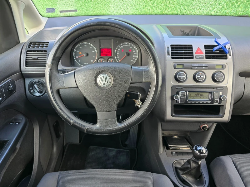 VW Touran 2.0i* 6+ 1* МЕТАН* 109кс, снимка 13 - Автомобили и джипове - 51971829