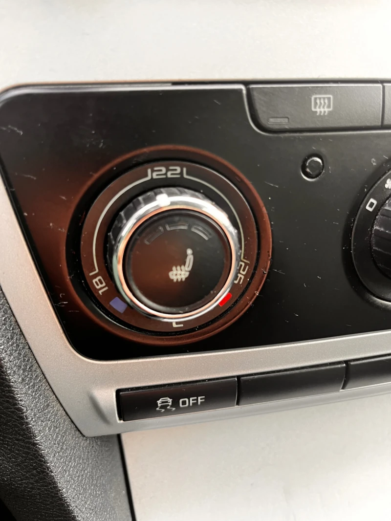 Skoda Octavia, снимка 8 - Автомобили и джипове - 52341593