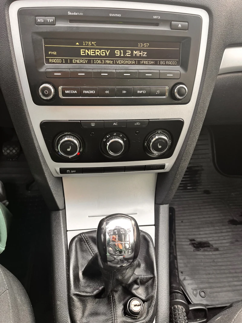 Skoda Octavia, снимка 7 - Автомобили и джипове - 52341593