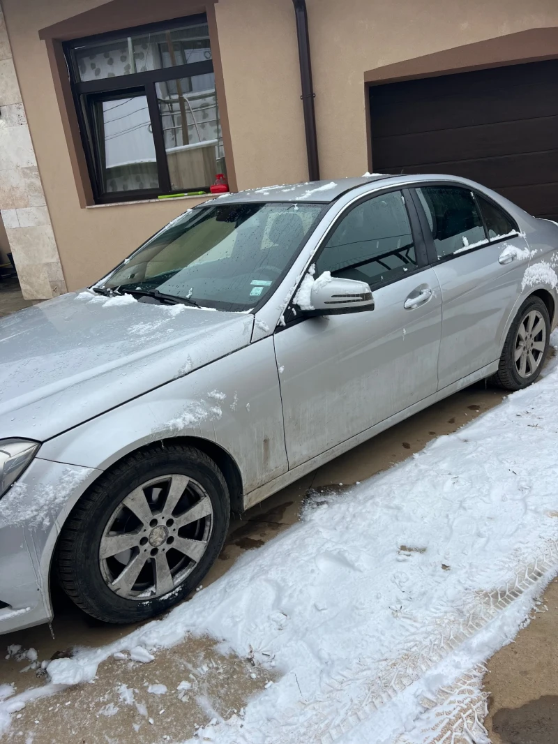 Mercedes-Benz C 180, снимка 3 - Автомобили и джипове - 53186057