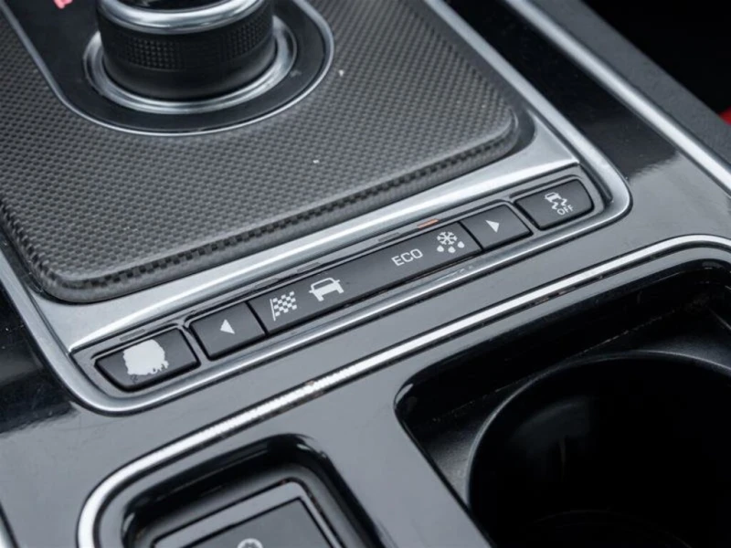 Jaguar XE 35t AWD R-Sport, снимка 14 - Автомобили и джипове - 53418056