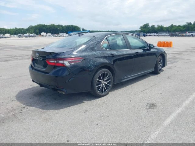 Toyota Camry SE - изображение 4
