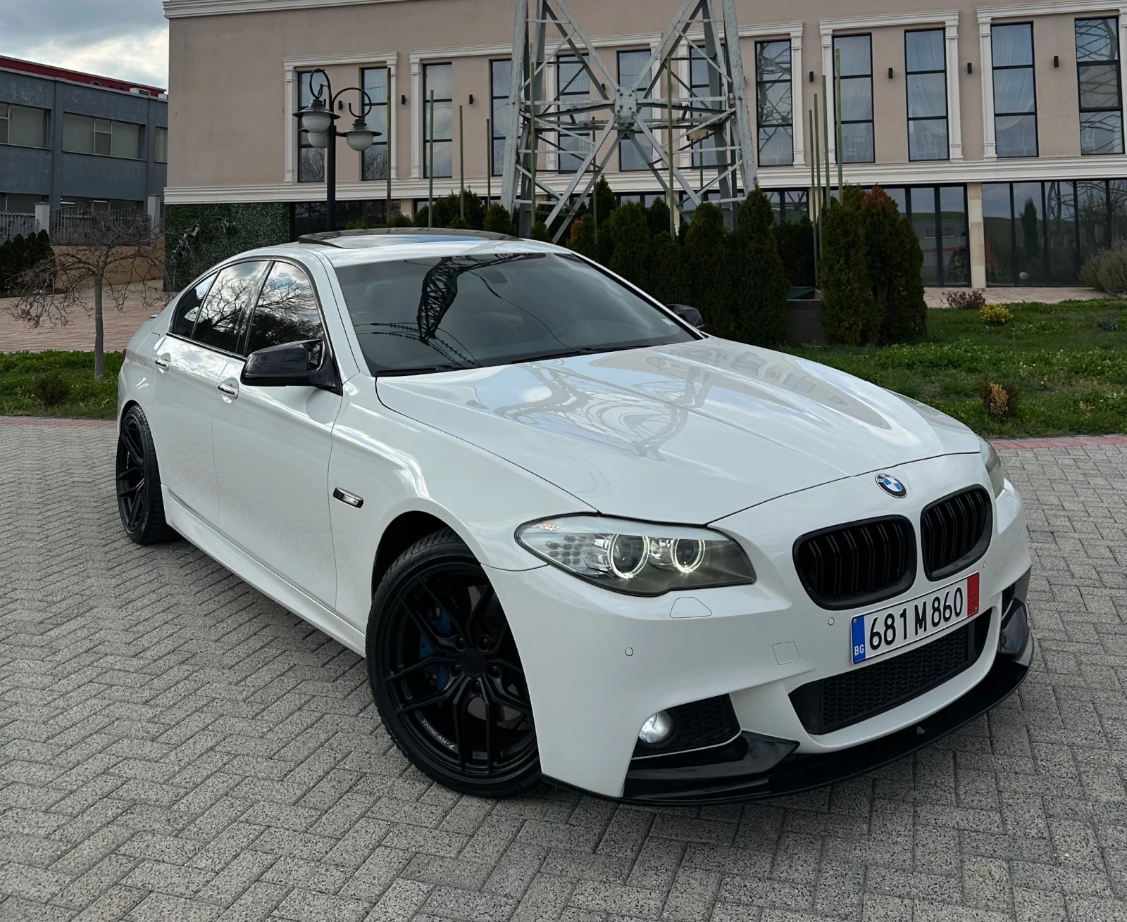BMW 535 F10/313к.с/M-PERFORMANCE 8ZF. - изображение 8