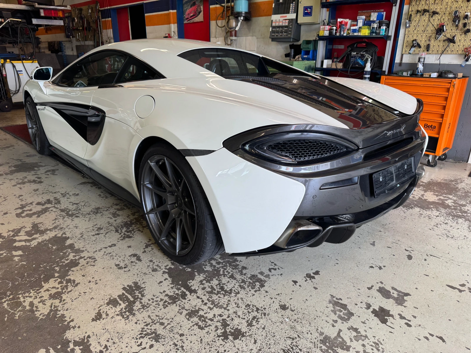 McLaren 570S Coupe 3.8-V8 SSG - изображение 4