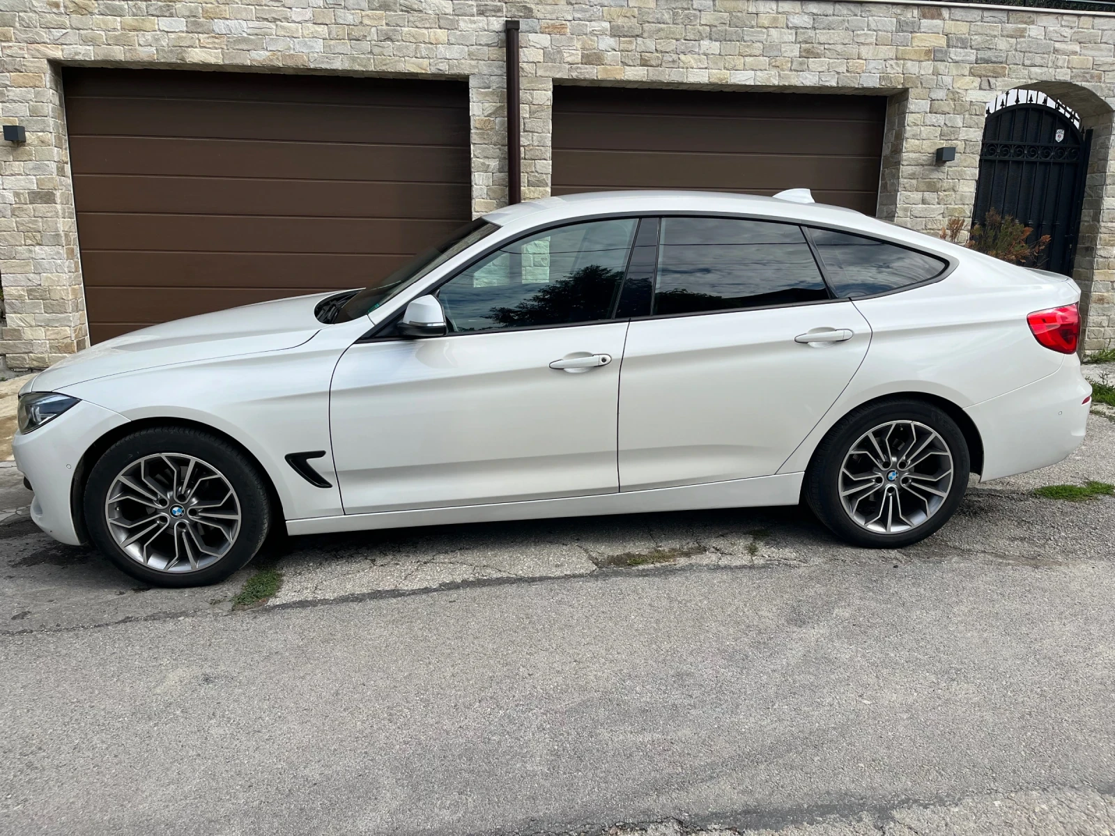 BMW 3gt 320d xDrive - изображение 2