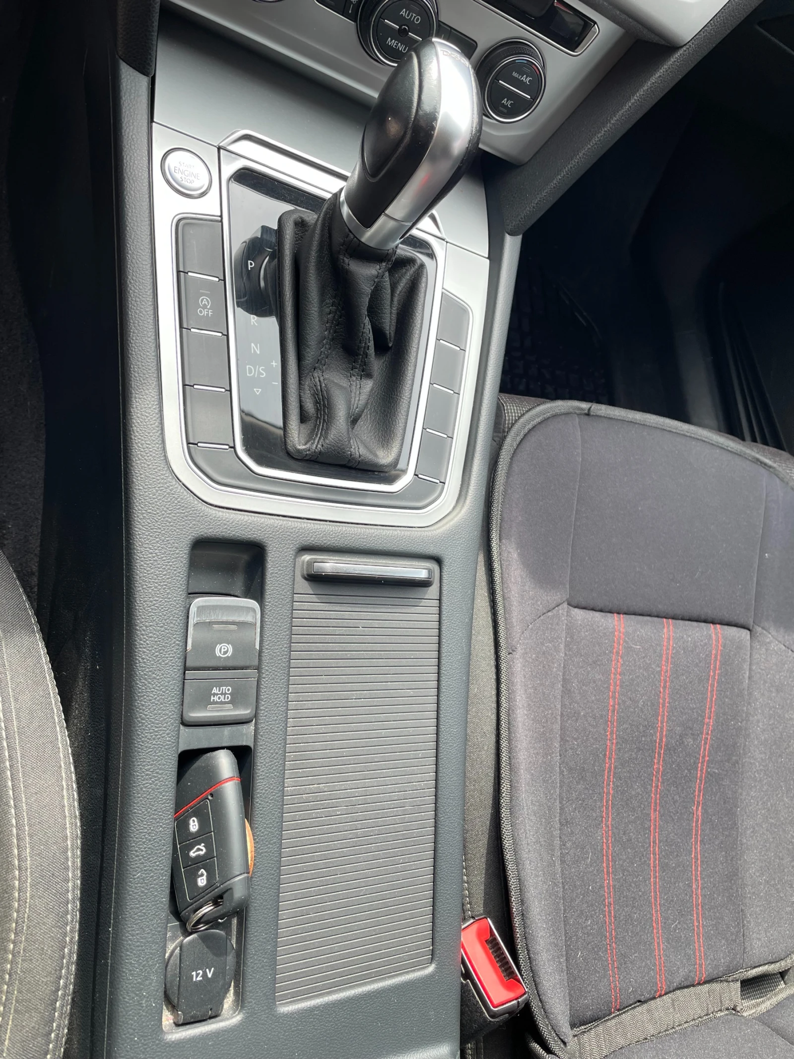 VW Passat 2.0 TDI, снимка 10 - Автомобили и джипове - 53913670