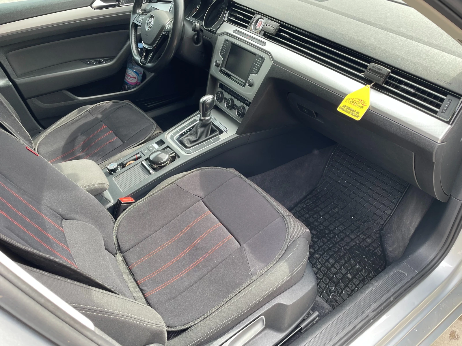 VW Passat 2.0 TDI, снимка 13 - Автомобили и джипове - 53913670