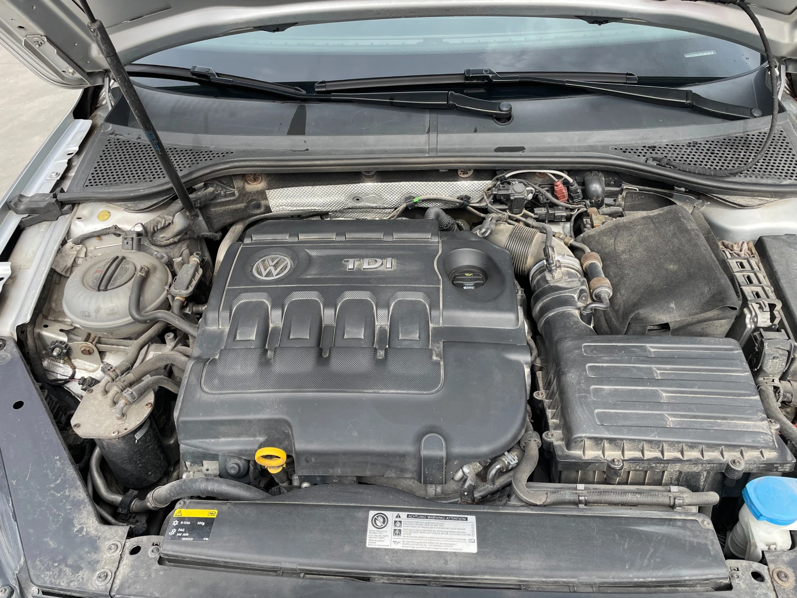 VW Passat 2.0 TDI, снимка 12 - Автомобили и джипове - 53913670