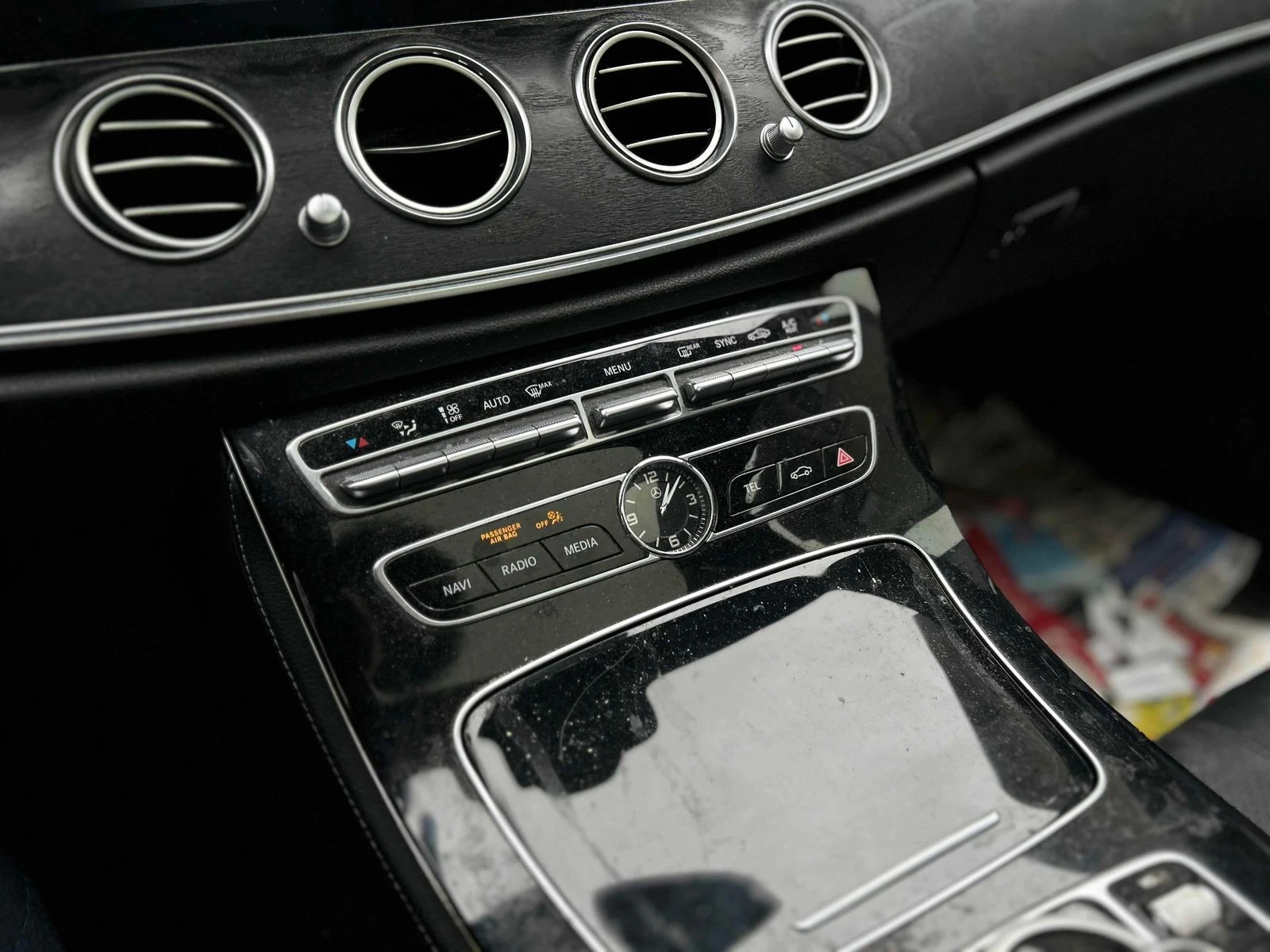 Mercedes-Benz E 300 4MATIC С РЕГИСТРАЦИЯ & АВТО КРЕДИТ , снимка 15 - Автомобили и джипове - 53958964