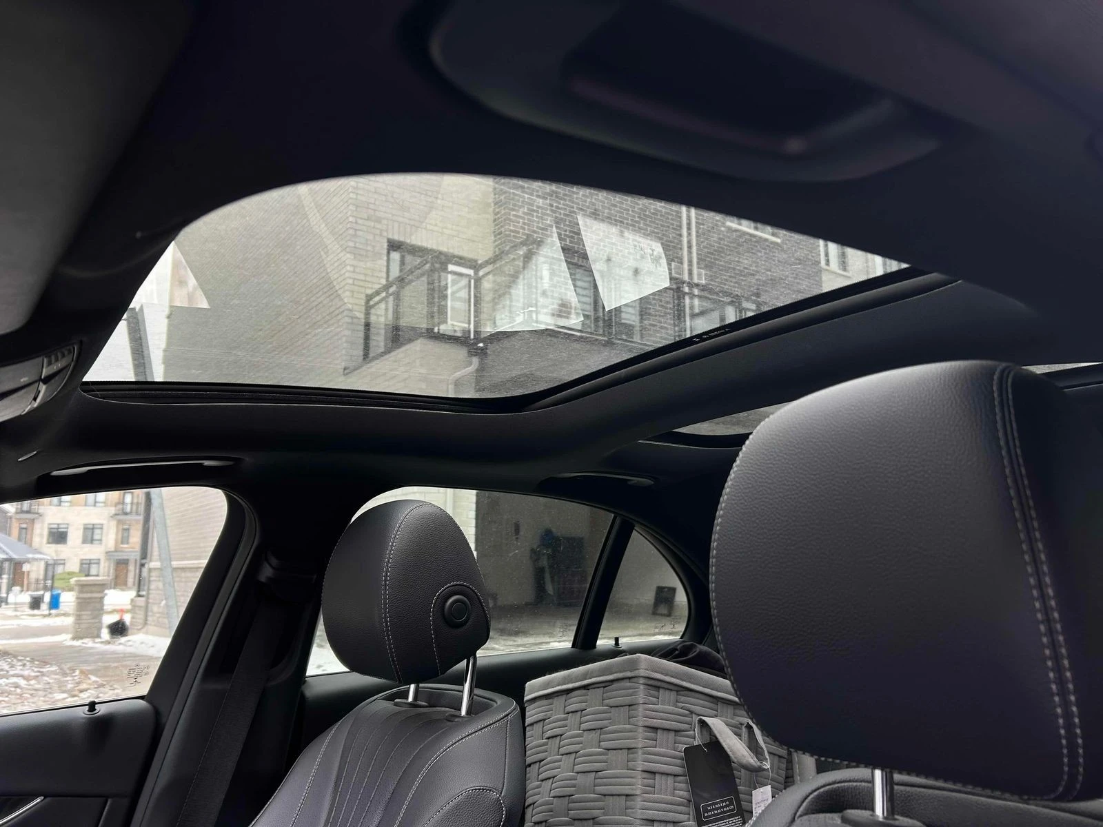 Mercedes-Benz E 300 4MATIC С РЕГИСТРАЦИЯ & АВТО КРЕДИТ , снимка 13 - Автомобили и джипове - 53958964