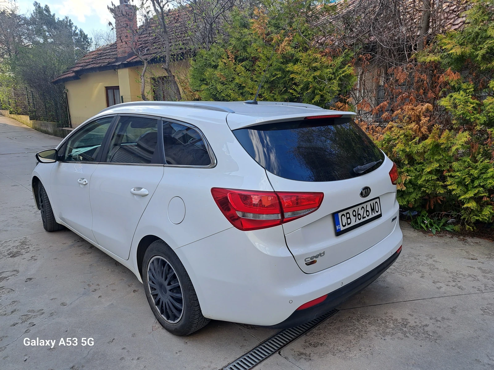Kia Ceed, снимка 2 - Автомобили и джипове - 54177867