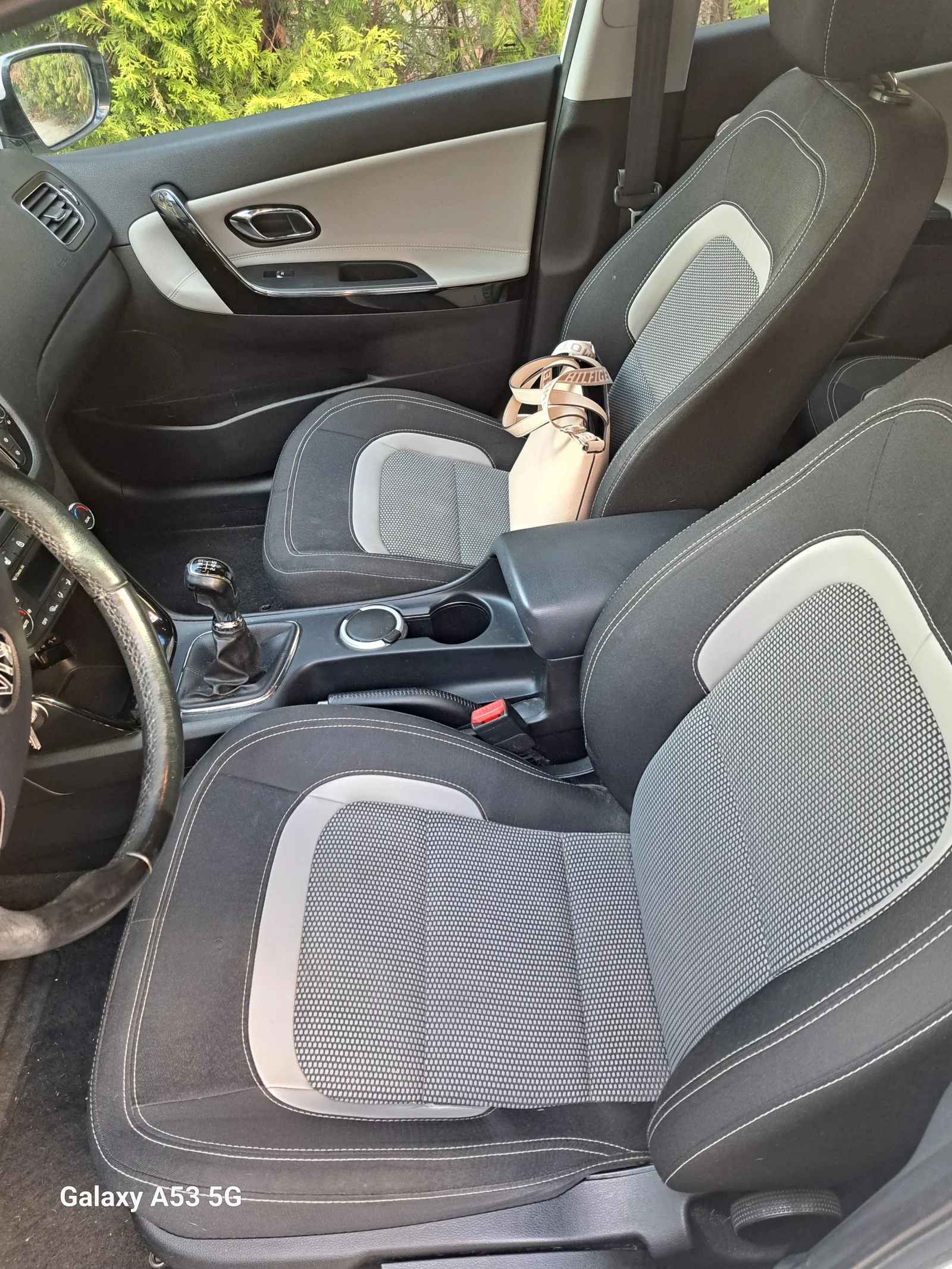 Kia Ceed, снимка 5 - Автомобили и джипове - 54177867