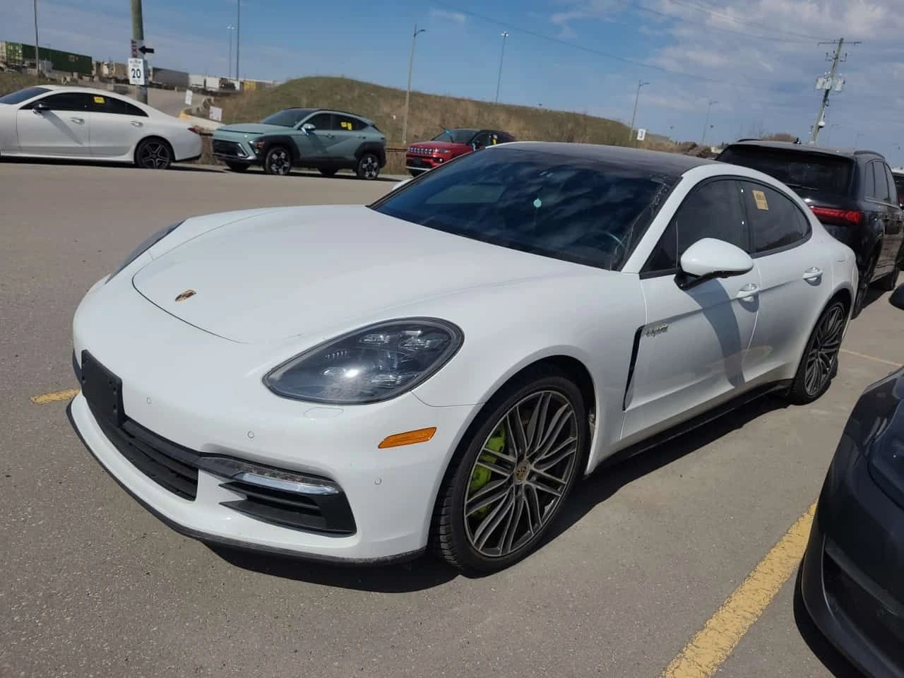 Porsche Panamera 4 E HYBRID  CARFAX, снимка 3 - Автомобили и джипове - 54333344
