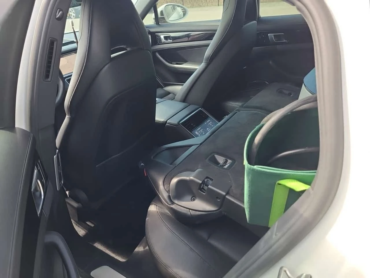 Porsche Panamera 4 E HYBRID  CARFAX, снимка 12 - Автомобили и джипове - 54333344