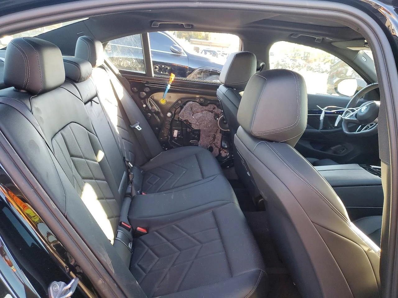 BMW i5 xDrive 40, снимка 10 - Автомобили и джипове - 54417255