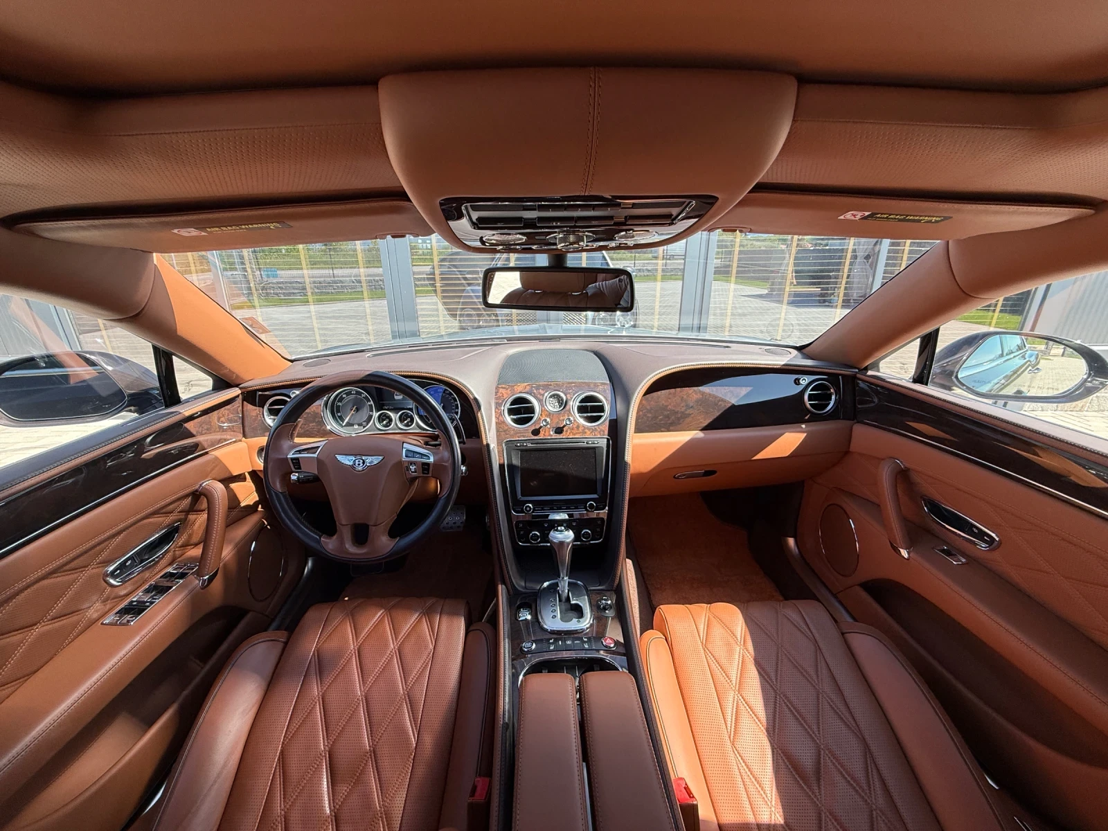 Bentley Flying Spur V8, снимка 12 - Автомобили и джипове - 54455747