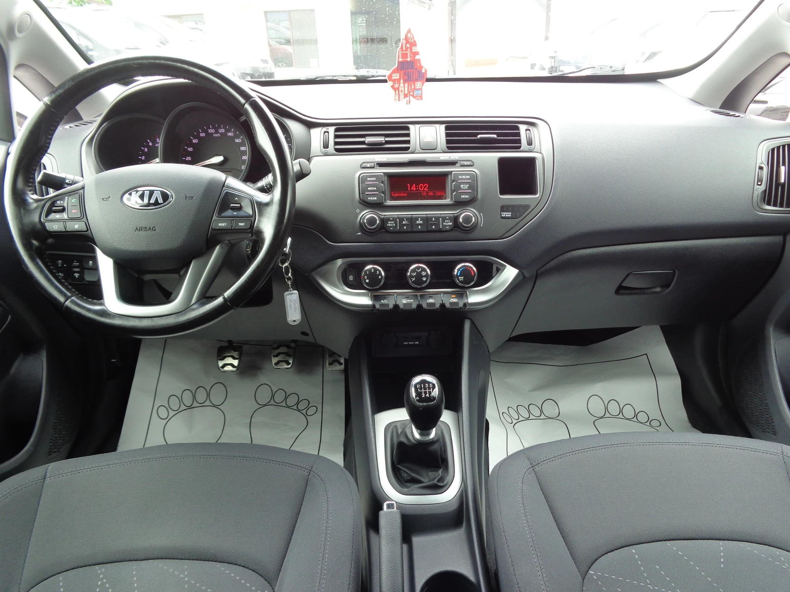 Kia Rio 1.1 CRDI, снимка 13 - Автомобили и джипове - 54606170