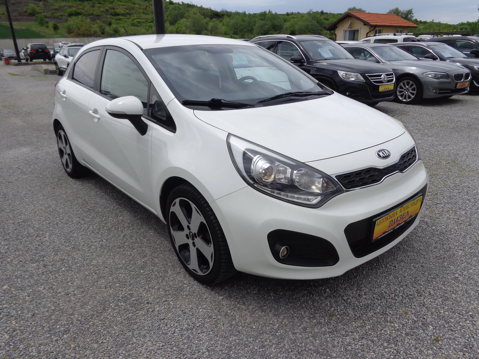 Kia Rio 1.1 CRDI, снимка 3 - Автомобили и джипове - 54606170
