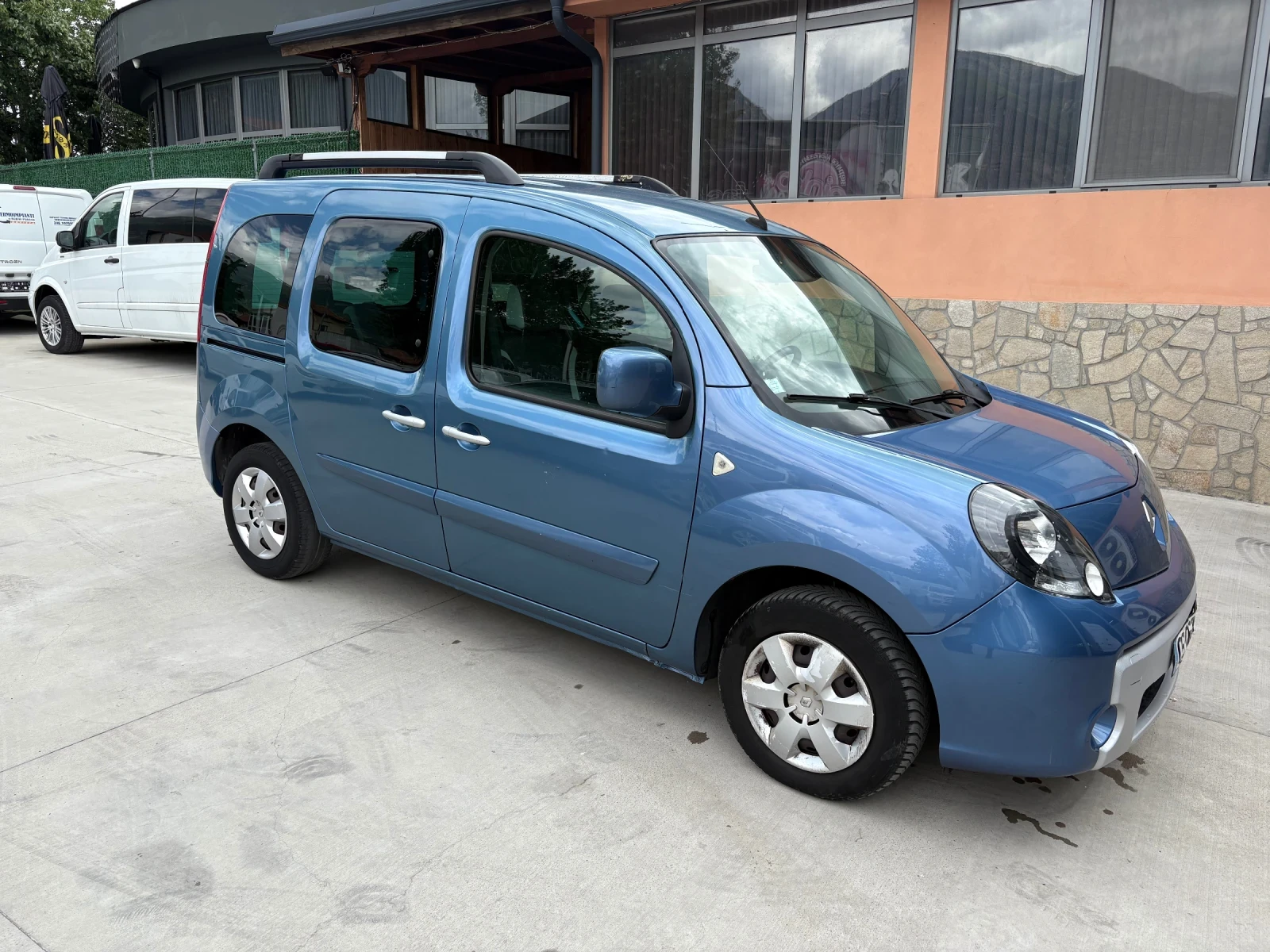 Renault Kangoo 1.5 DCI ПЪТНИЧЕСКИ, снимка 3 - Автомобили и джипове - 54634667