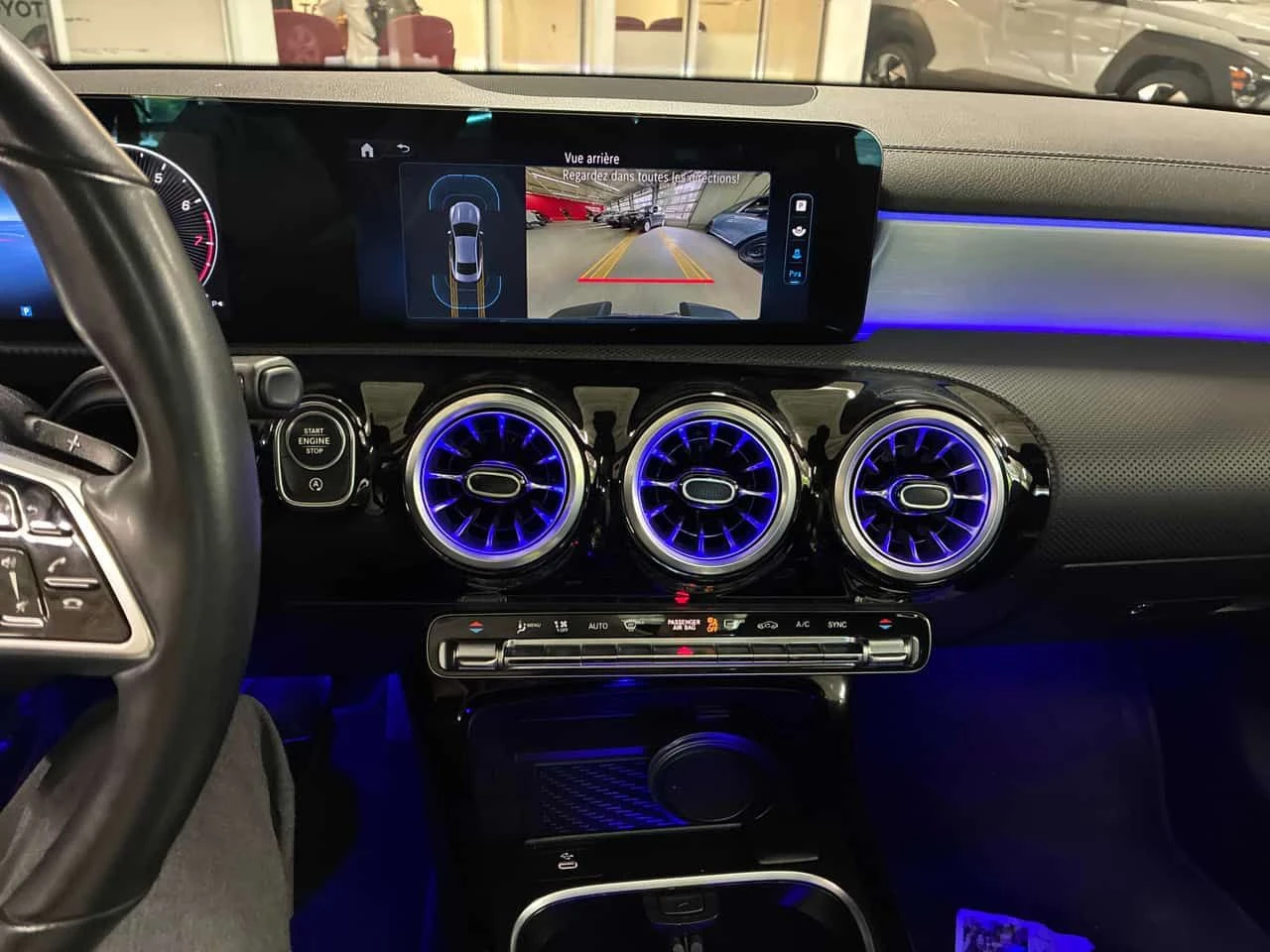 Mercedes-Benz CLA 250 ПОДГРЕВ/ПАНОРАМА/АМБИЕНТ/CARFAX/КЛИП, снимка 9 - Автомобили и джипове - 55017172