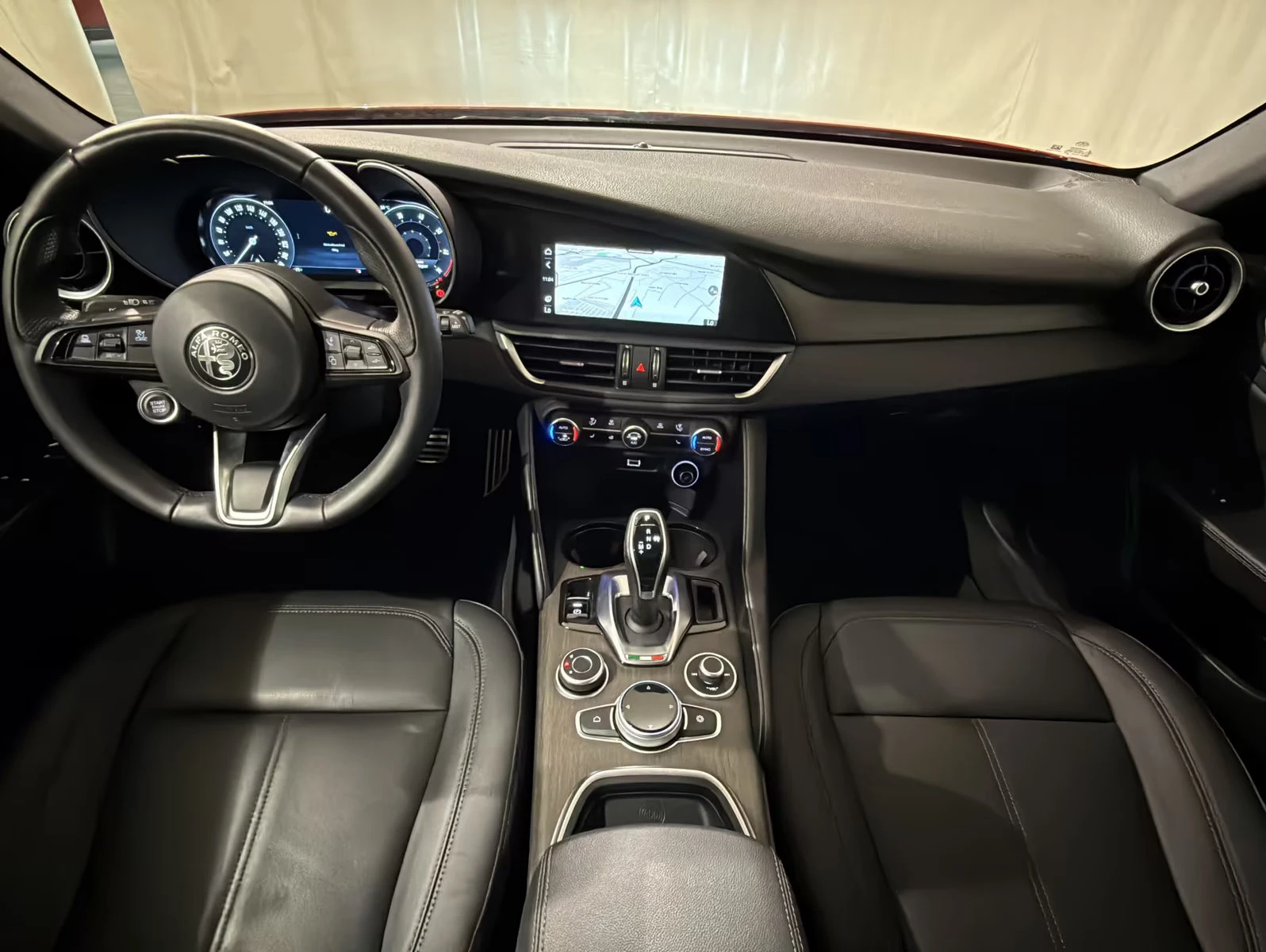 Alfa Romeo Giulia TI/Q4/280HP/MATRIX/DIGITAL/18/CAM/KLESS/559z, снимка 10 - Автомобили и джипове - 55207702