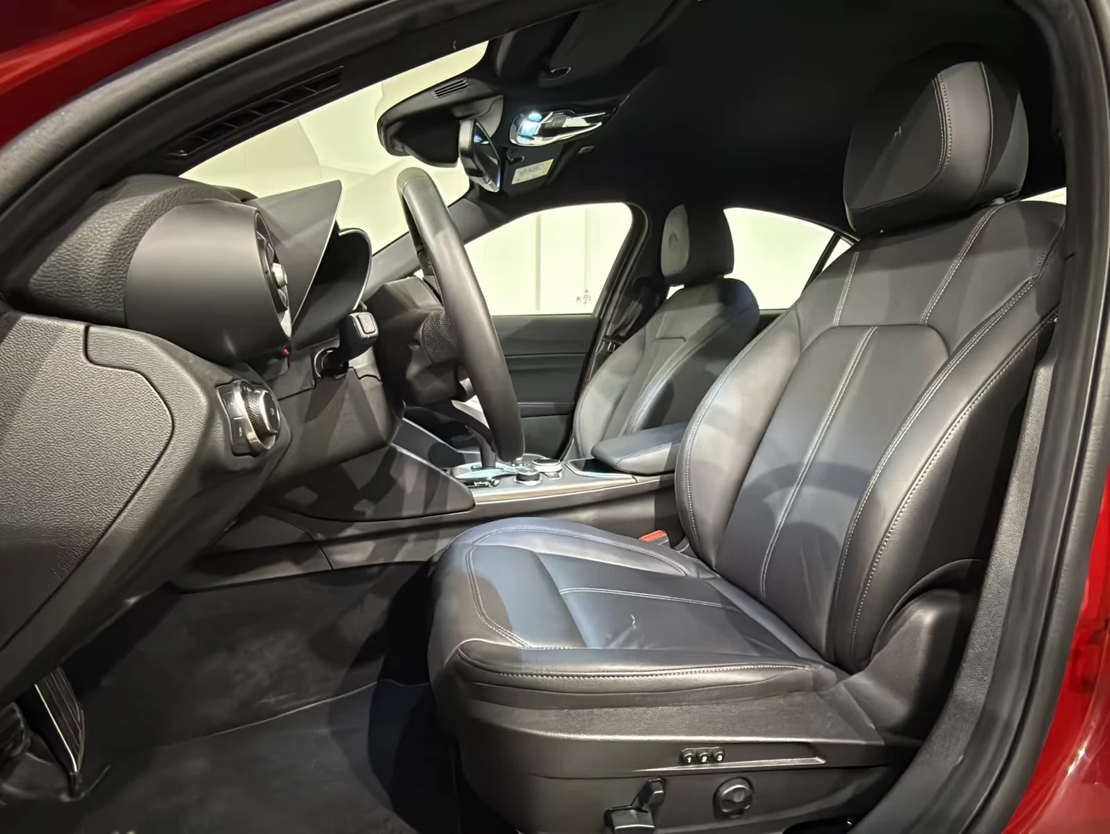Alfa Romeo Giulia TI/Q4/280HP/MATRIX/DIGITAL/18/CAM/KLESS/559z, снимка 11 - Автомобили и джипове - 55207702