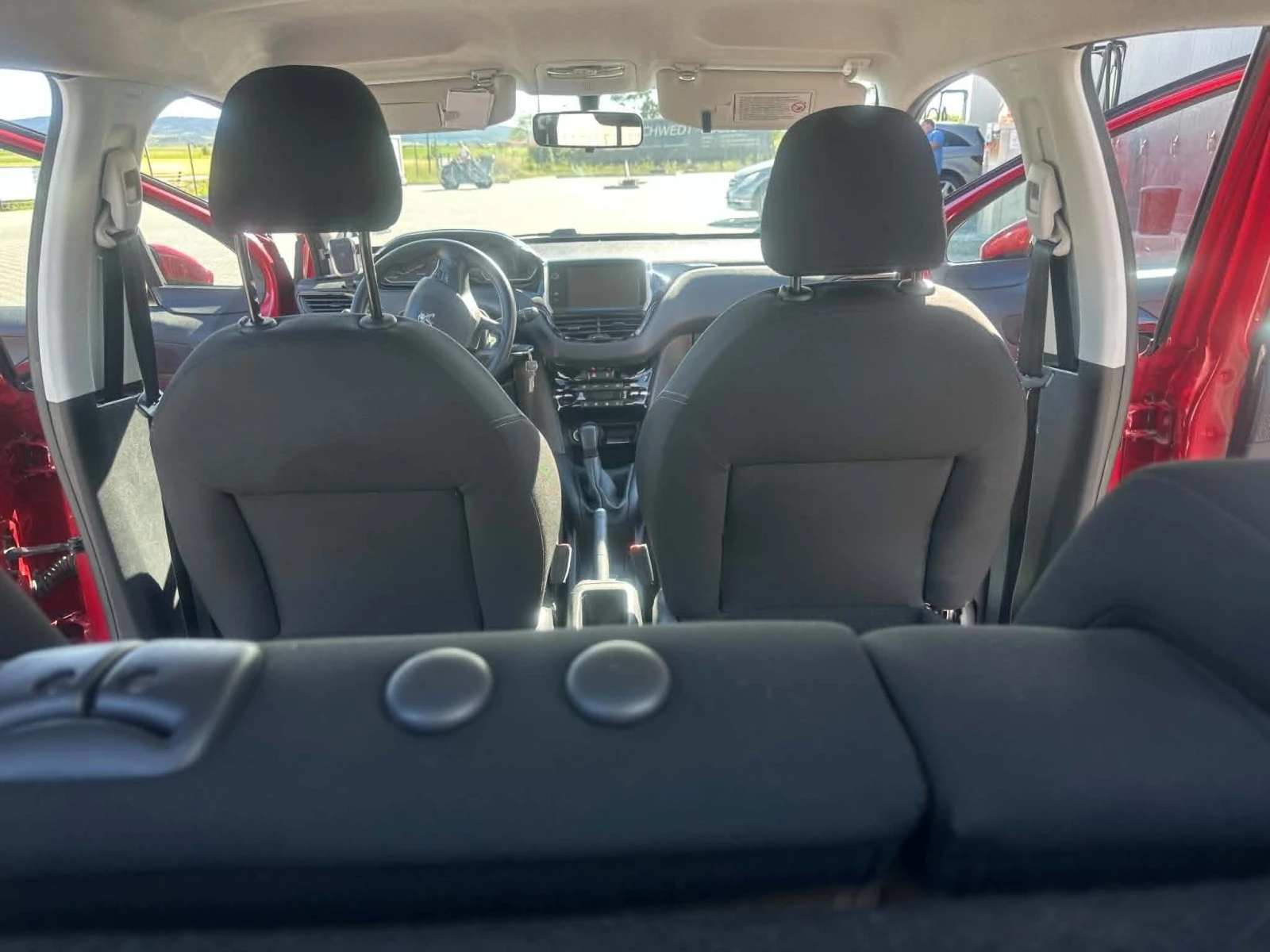 Peugeot 208, снимка 3 - Автомобили и джипове - 55381290