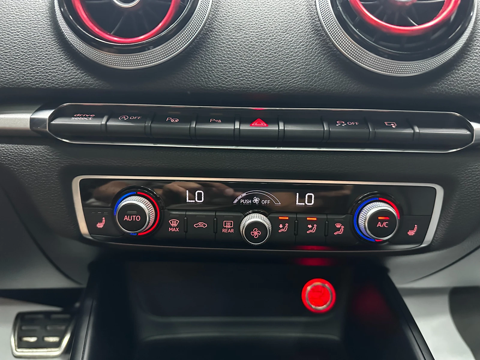 Audi A3 1.6d 110 �.�./�� �����/�������� | Mobile.bg � ����������� 13