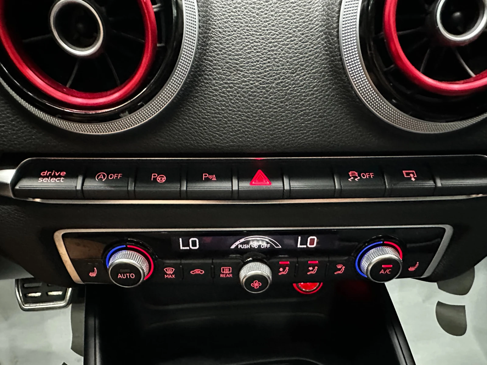 Audi A3 1.6d 110 �.�./�� �����/�������� | Mobile.bg � ����������� 16
