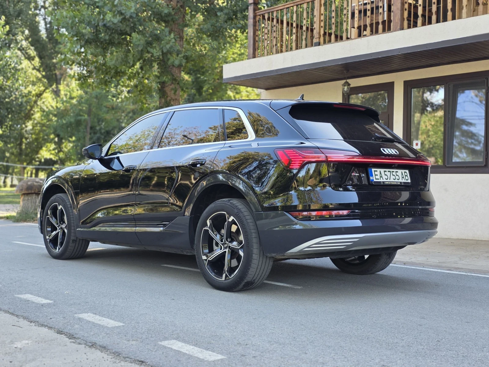 Audi E-Tron 55 2xS-line, снимка 11 - Автомобили и джипове - 55997920