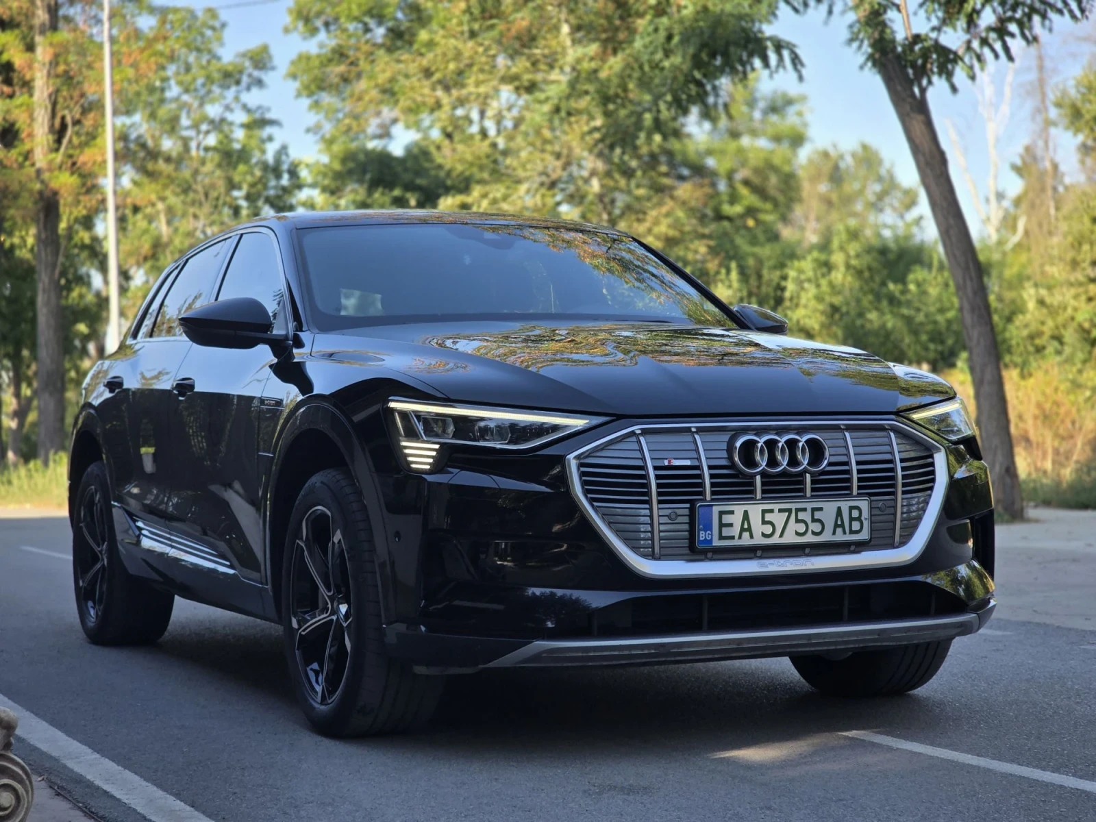 Audi E-Tron 55 2xS-line, снимка 3 - Автомобили и джипове - 55997920