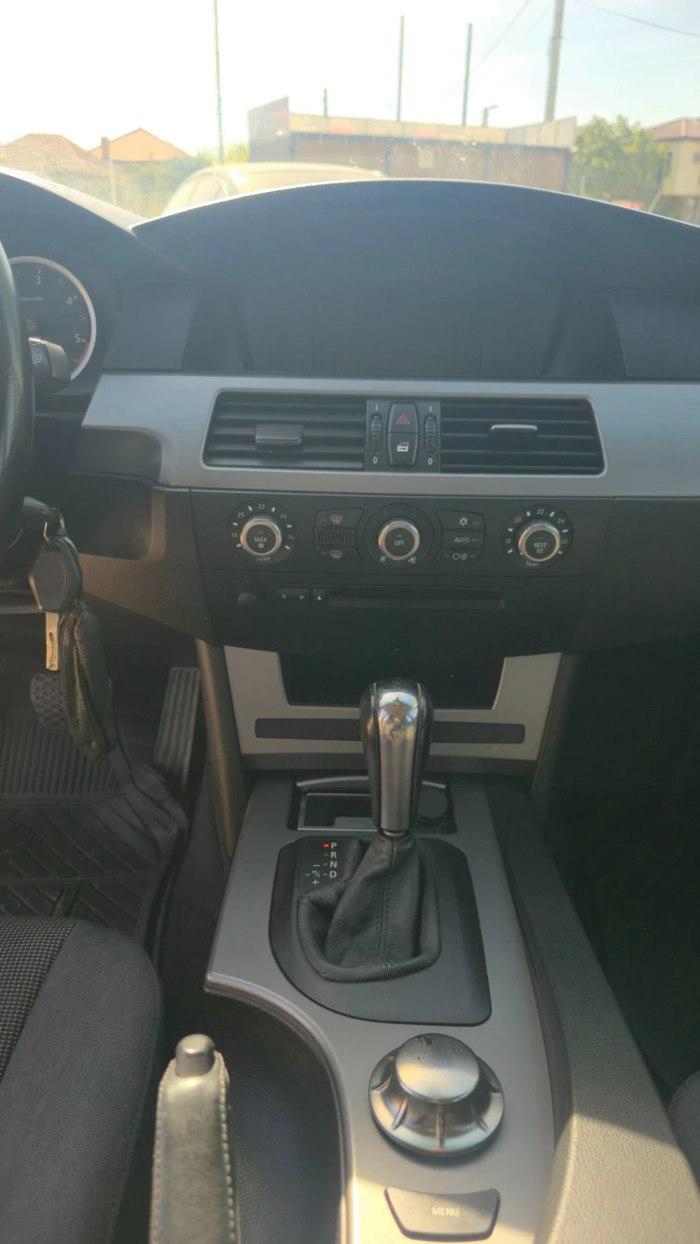BMW 525 Автомат, снимка 9 - Автомобили и джипове - 56337061