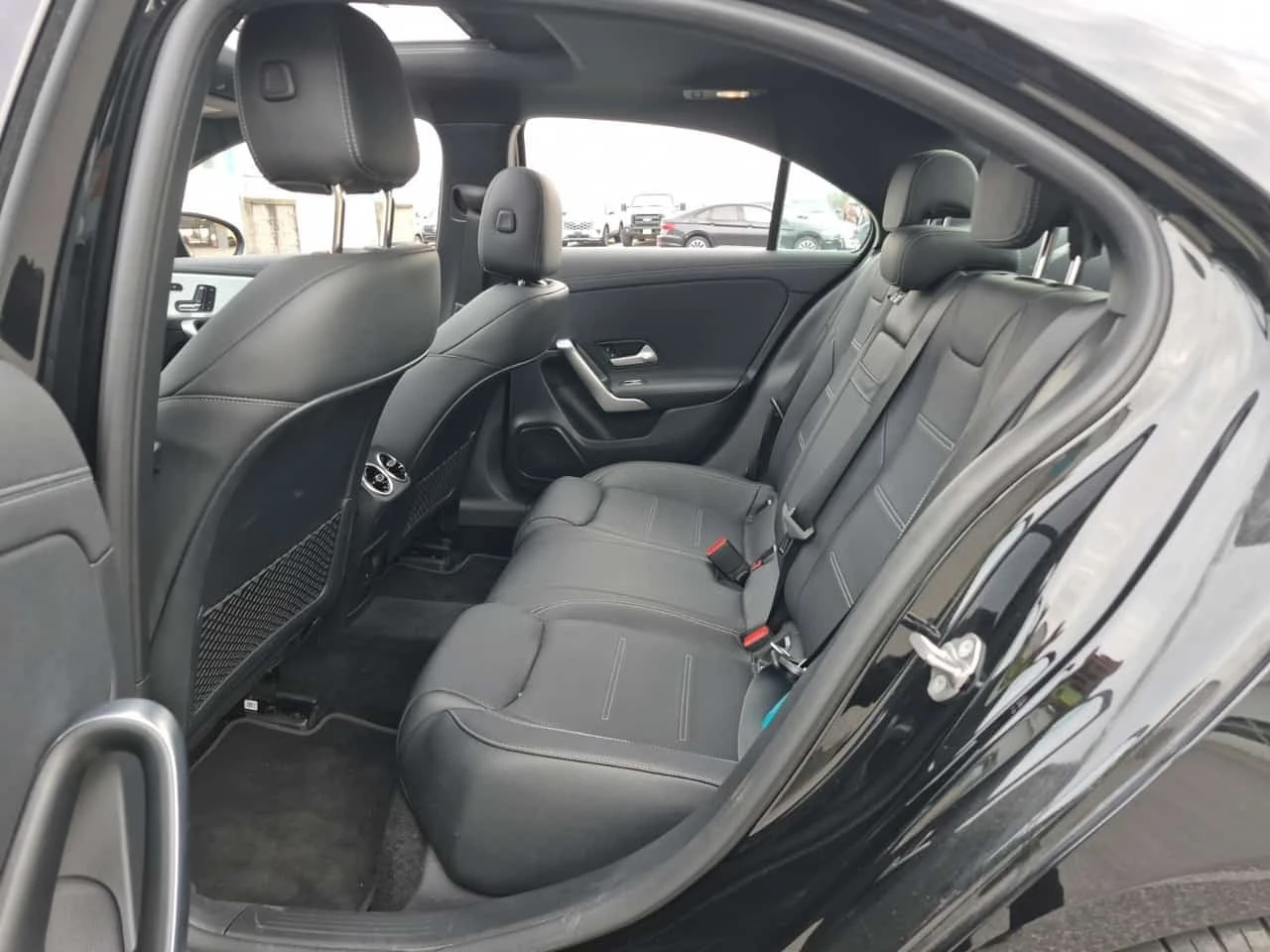 Mercedes-Benz A 35 * AMG * 4MATIC * CARFAX *  | Mobile.bg � ����������� 11