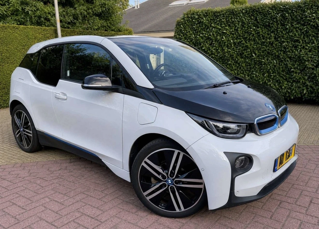 BMW i3 Очакван внос/Сертификат за батерията