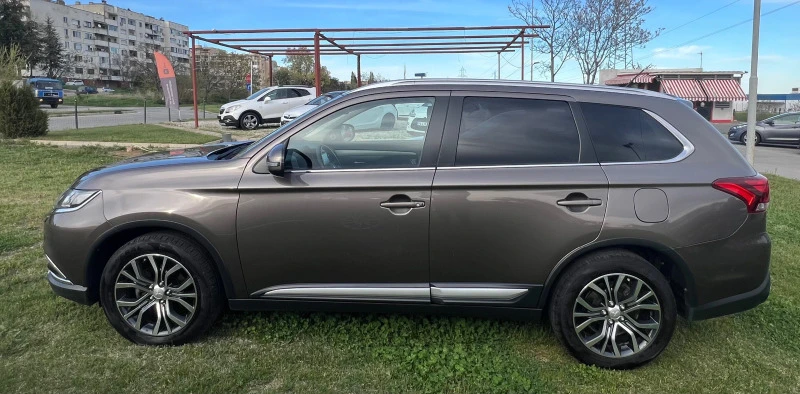 Mitsubishi Outlander 2.2DID* ClearTec* Keyless* Go* Camera* Euro6B, снимка 8 - Автомобили и джипове - 45149236