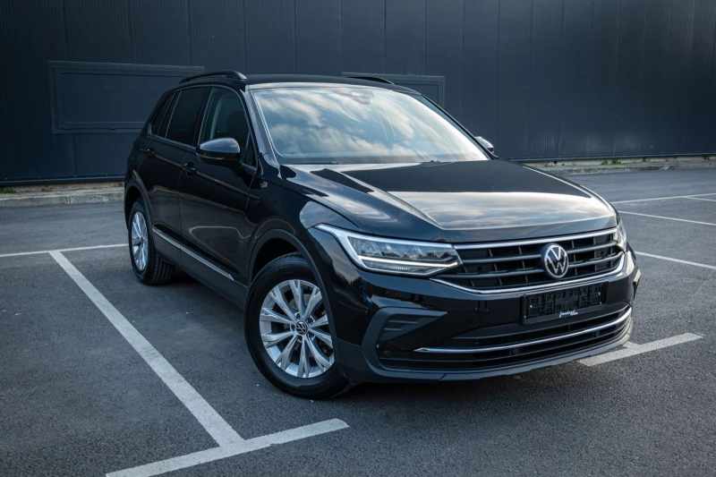 VW Tiguan 2.0 Tdi Business, снимка 2 - Автомобили и джипове - 49108285